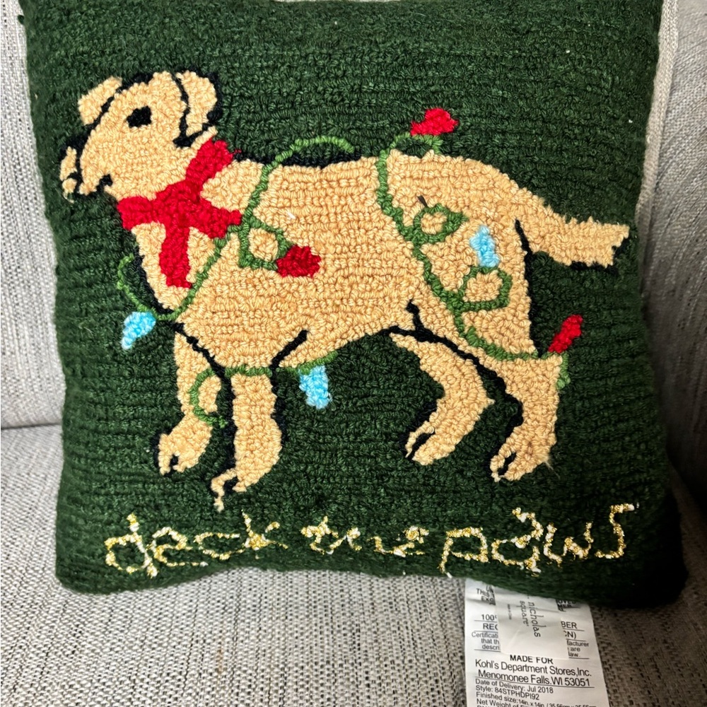 Decorative pillow